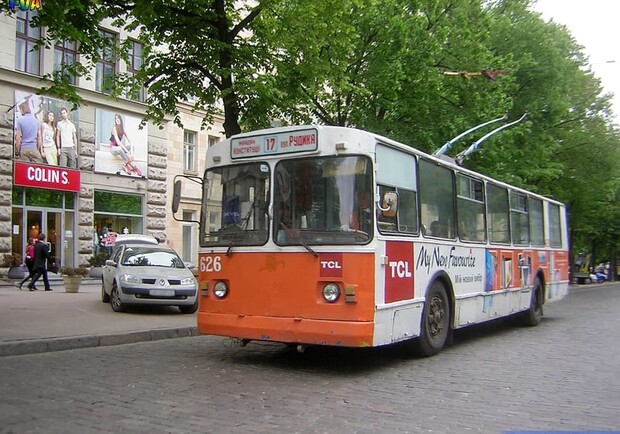 Троллейбус №17 меняет схему движения. Фото: Харьков транспортный