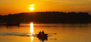 На озере под Одессой перевернулся катер с пограничниками: спаслись не все