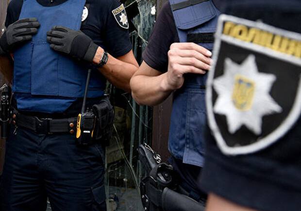В Харькове задержали банду псевдополицейских. Фото: meta.ua