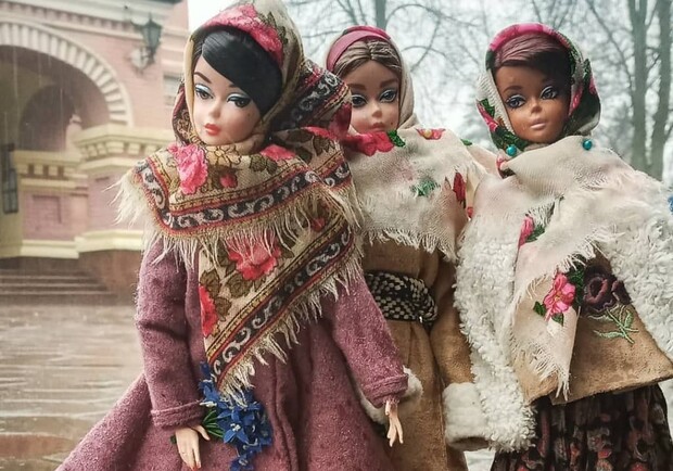 Харьковчанка популяризирует Украину через кукол Барби. Фото: instagram