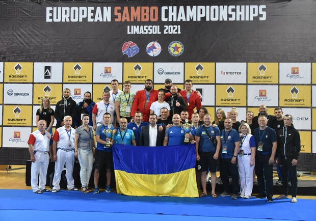 Сборная Украины по самбо выиграла 14 медалей на чемпионате Европы. Фото: facebook.com/sambonfsu
