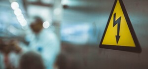 Не удалось реанимировать: под Запорожьем мужчина погиб от удара тока