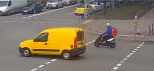 Прятался месяц: в Киеве нашли курьера-мопедиста, эпично сбежавшего от патрульных