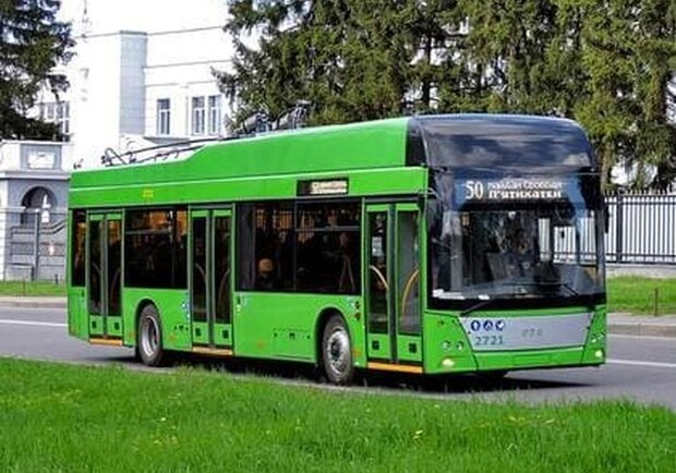 Троллейбус №50 начал курсировать по новому маршруту. Фото: Харьков NOW