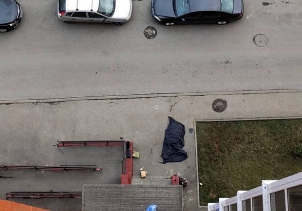 На Салтовке парень упал с крыши. Фото: Труха