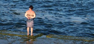 На Ланжероне лучше не купаться: в Одессе расследуют загрязнение моря от дельфинария 