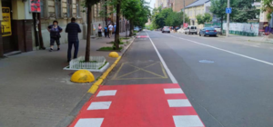 Прокатишься с удобством: на еще одной улице Киева появилась велодорожка