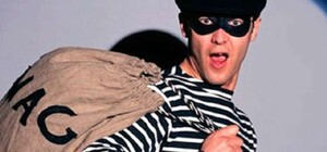 Только залили бетоном: в Днепре украли ливневки