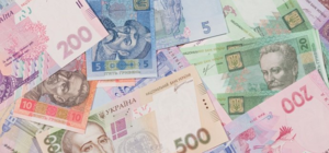 До 7700 гривен: в Украине поднимут минимальную зарплату