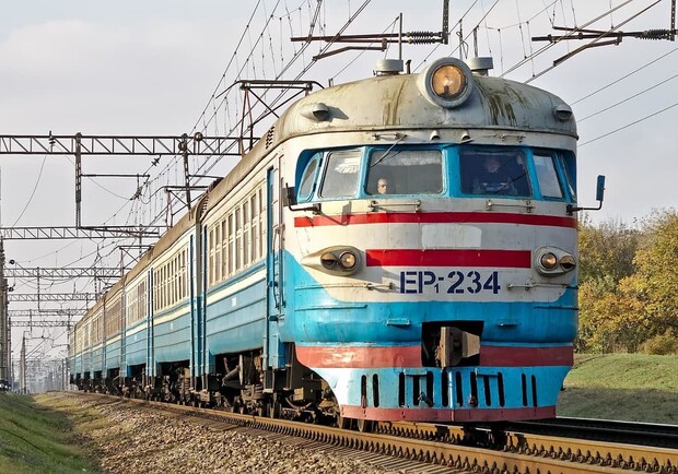 В Харьковской области для электричек планируют сократить количество остановок. Фото: wikiwand.com