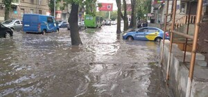 Пострадали от ливня: одесситам выделили деньги на ремонт домов