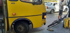 Виїхав на велодоріжку: водій маршрутки збив львів'янина