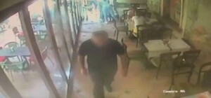 Незаметно вытащили: в Запорожье у женщины в кафе украли 12 тысяч