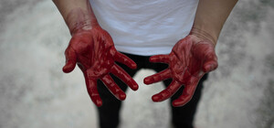 С окровавленными руками: в Одессе задержали подозреваемого в убийстве