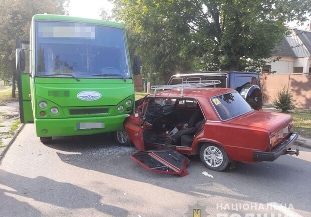 В полиции рассказали о ДТП с маршруткой в Харькове. Фото: hk.npu.gov.ua