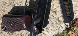 В ответ на удар электрошокером: на проспекте Любви Малой мужчина открыл стрельбу