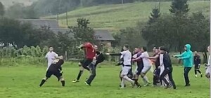 Мала купа, дайте ще: відео бійки під час футболу на Львівщині стало вірусним