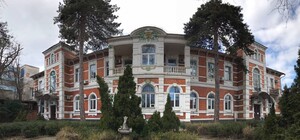 В Одессе продали на аукционе старинный винзавод: кто новый владелец