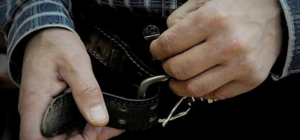 Подстерег в уборной: в школе на Лесном мужчина приставал к малолетней девочке