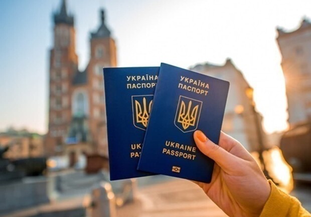 Правда ли, что украинцев могут лишить безвиза с ЕС. Фото: ukranews.com