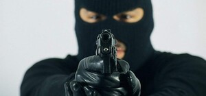 Устроили разборки: вооруженные люди пытались захватить фермерское хозяйство