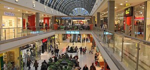 Введут фейс-контроль: в киевские ТРЦ не будут пускать несовершеннолетних