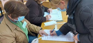 Внесли в списки голосующих на дому: нескольким харьковчанам не выдали бюллетени на выборах