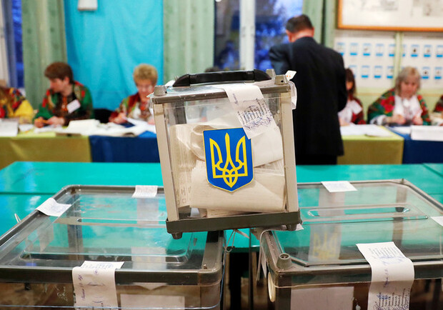 Опубликованы первые экзитполы на выборах мэра Харькова. Фото: Reuters / Kacper Pempel