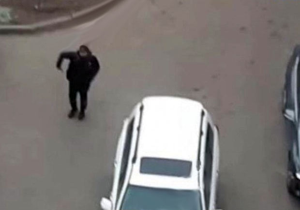 Водитель перед аварией забирал "закладку" и нарушал ПДД. Фото: Харьков life
