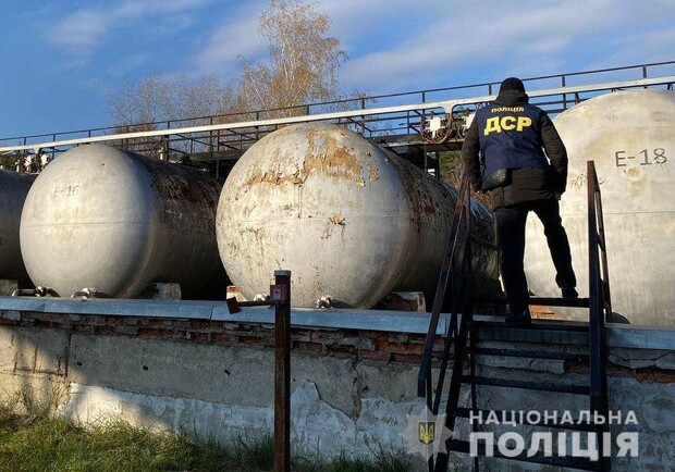 В Харькове обнаружили подпольный нефтезавод. 