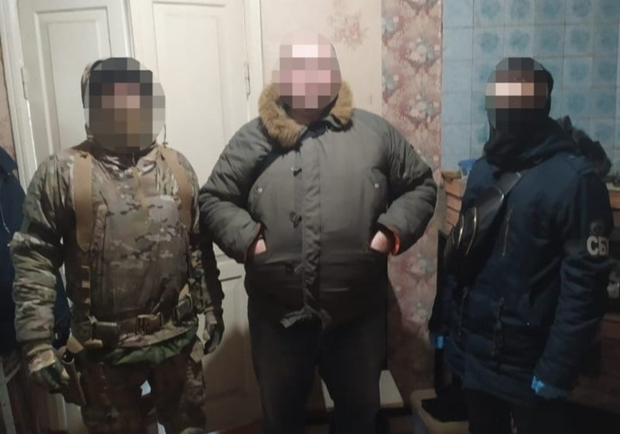 Чиновника горсовета в Харьковской области подозревают в создании террористической группы и работе на российские спецслужбы. 