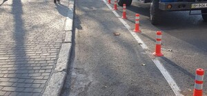 Велополосу на Фонтанской дороге отделили делиниаторами