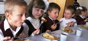 В школах и детсадах Харькова подорожает питание