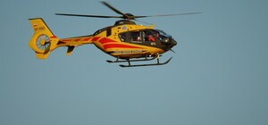 Вертолет приземлился возле одного из киевских торговых центров