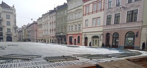 Коли на площі Ринок у Львові відкриють ковзанку