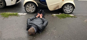 Подбирали ключи: в Харькове поймали банду квартирных воров (видео)