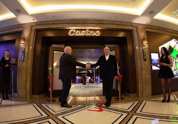 Первое легальное казино открылось в отеле Ярославского в его день рождения