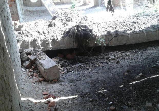 В Харькове подростка придавило бетонной плитой в заброшенном здании. 
