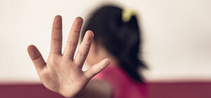 В Полтаве осудили парня, изнасиловавшего несовершеннолетнюю сестру