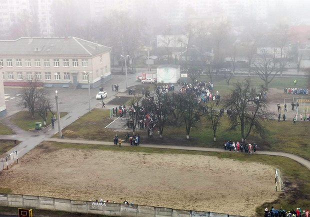 В Харькове третий раз за неделю эвакуируют школьников. 