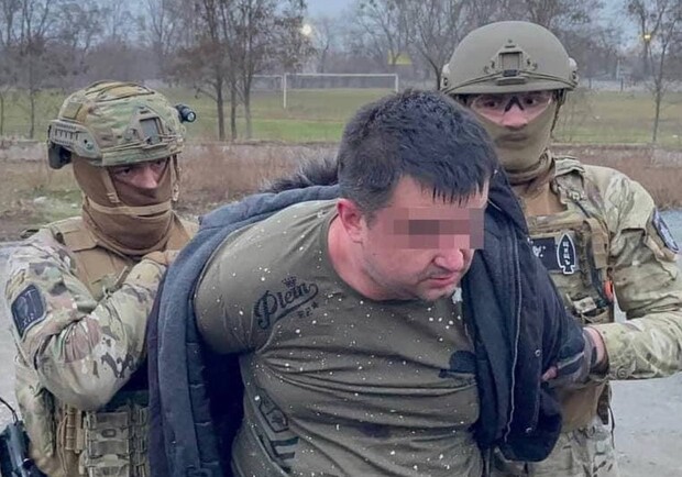 Полиция задержала блогера, который плюнул в лицо патрульному в Харькове. 