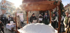 Парад троллейбусов, санты на мотоциклах и рекордный штоллен: как Одесса отметила День Святого Николая