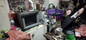 В Запорожье пятерых малышей забрали из жутких условий