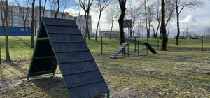 В троещенском парке открыли новую площадку для выгула собак