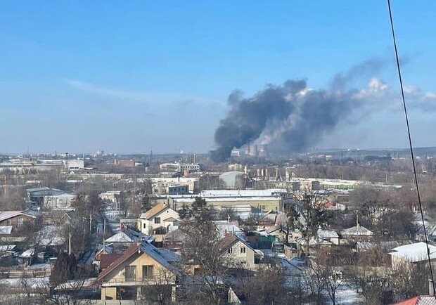 В Харькове горит швейный цех в частном доме. 