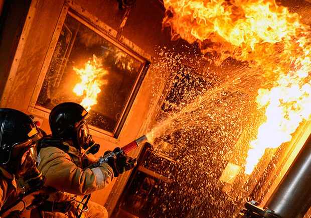 В Харькове во время пожара в шестиэтажке погиб мужчина. 