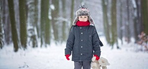 В Днепропетровской области 10-летний мальчик в непогоду спасал в лесу папу