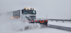 Непогода на Полтавщине: куда звонить, если автомобиль застрял в снегу