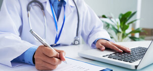 Зарплата от 20 000 гривен и квартира: в Харьковской области ищут на работу семейного врача