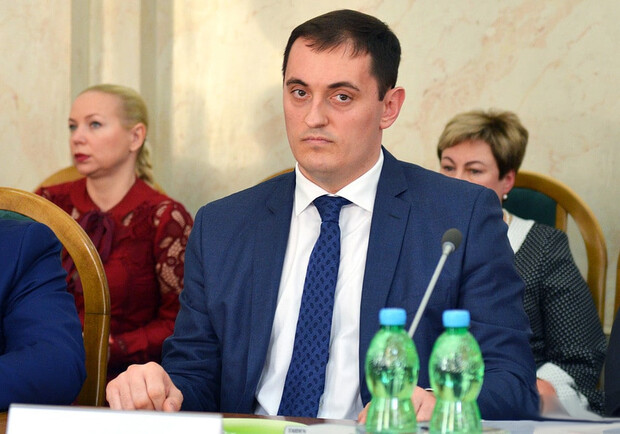 Директор  департамента территориального контроля Алексей Калина и его заместитель Евгений Швец уволены. 